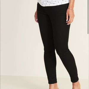 Old Navy Maternity Full Panel Rockstar Jeans